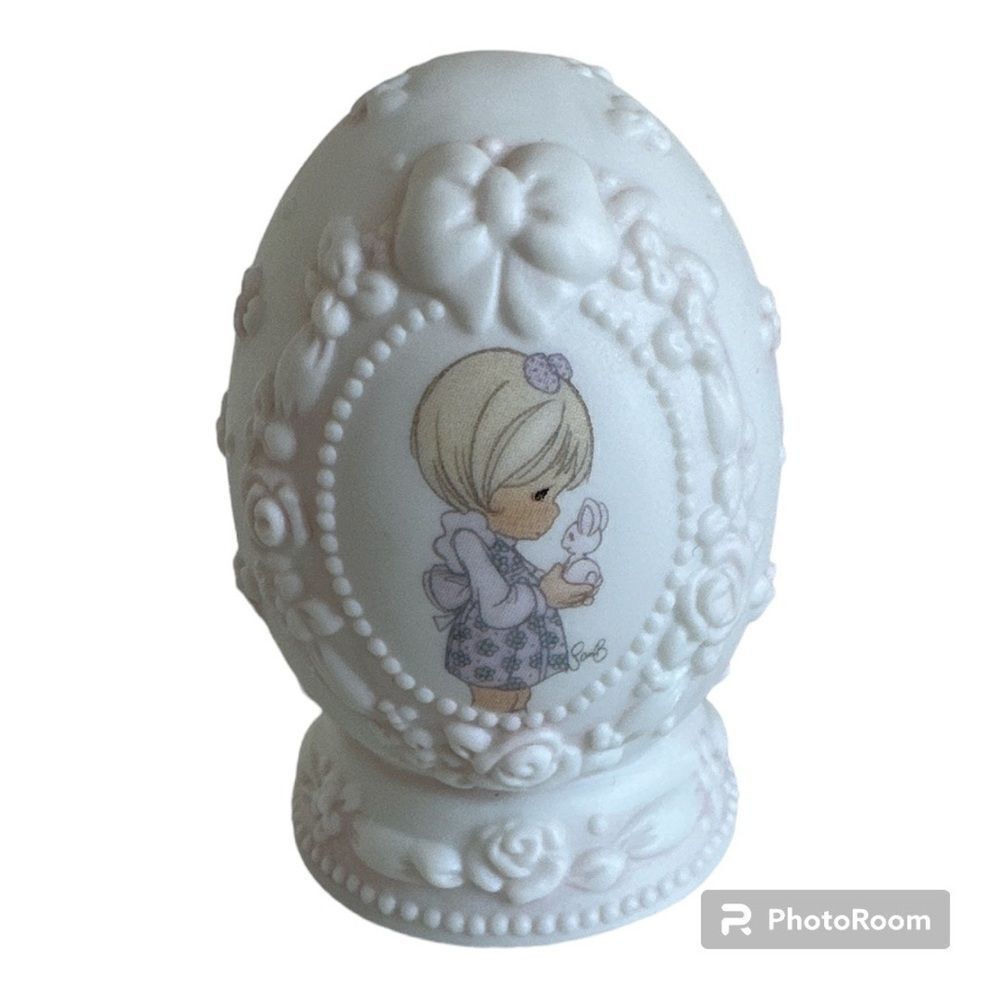Precious moments Figurine Easter porcelain egg